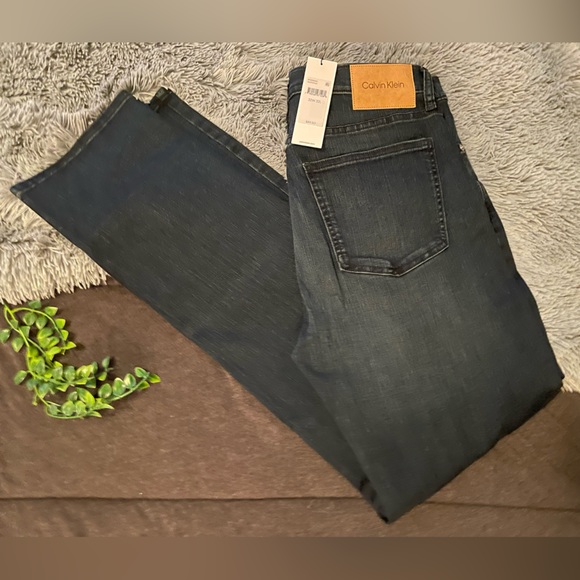 Calvin Klein Jeans NWT - Standard Straight - Picture 7 of 15